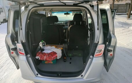 Honda Freed I, 2012 год, 1 045 000 рублей, 16 фотография
