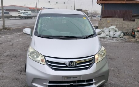 Honda Freed I, 2012 год, 1 045 000 рублей, 30 фотография