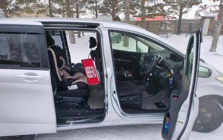 Honda Freed I, 2012 год, 1 045 000 рублей, 28 фотография