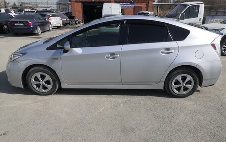 Toyota Prius, 2014 год, 1 280 000 рублей, 3 фотография