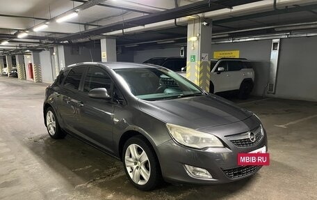 Opel Astra J, 2010 год, 490 000 рублей, 3 фотография