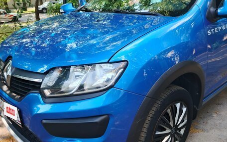 Renault Sandero II рестайлинг, 2017 год, 1 000 000 рублей, 2 фотография