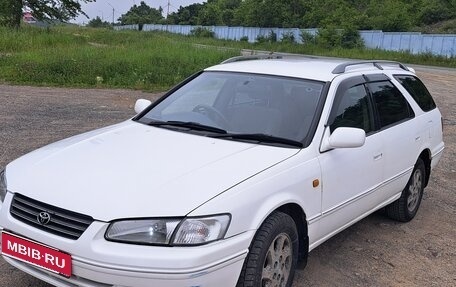 Toyota Camry, 1997 год, 320 000 рублей, 2 фотография