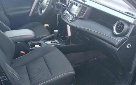 Toyota RAV4, 2015 год, 2 550 000 рублей, 21 фотография