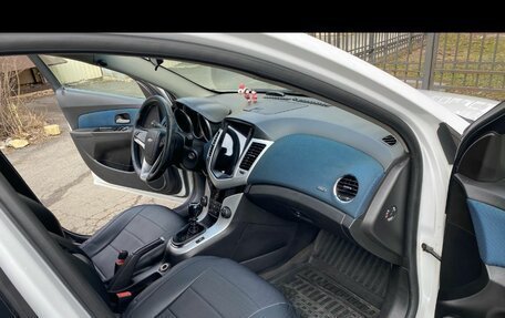 Chevrolet Cruze II, 2012 год, 553 000 рублей, 3 фотография