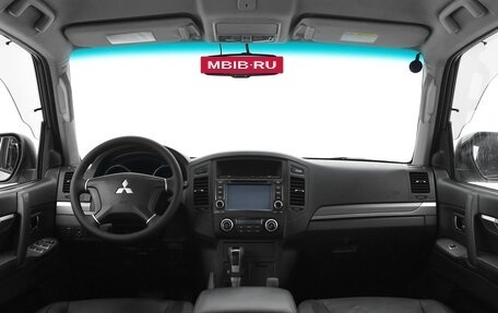 Mitsubishi Pajero IV, 2010 год, 1 830 000 рублей, 5 фотография