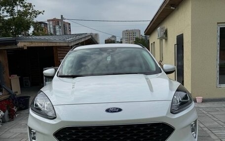 Ford Escape, 2021 год, 1 980 000 рублей, 4 фотография