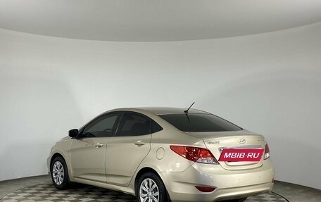 Hyundai Solaris II рестайлинг, 2011 год, 690 000 рублей, 7 фотография