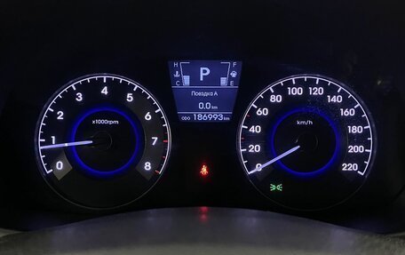 Hyundai Solaris II рестайлинг, 2011 год, 690 000 рублей, 15 фотография