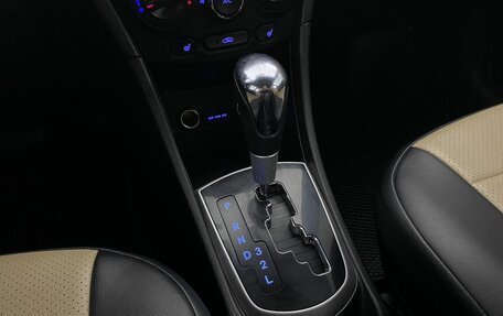 Hyundai Solaris II рестайлинг, 2011 год, 690 000 рублей, 17 фотография