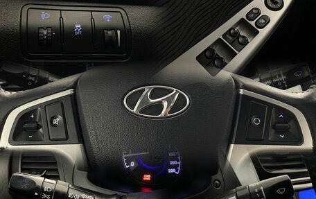 Hyundai Solaris II рестайлинг, 2011 год, 690 000 рублей, 19 фотография