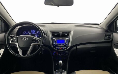 Hyundai Solaris II рестайлинг, 2011 год, 690 000 рублей, 16 фотография