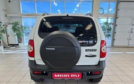 Chevrolet Niva I рестайлинг, 2015 год, 759 000 рублей, 4 фотография