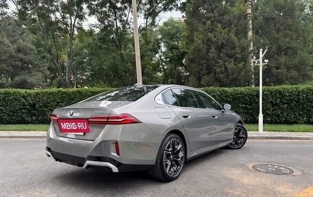 BMW 5 серия, 2024 год, 6 600 000 рублей, 2 фотография