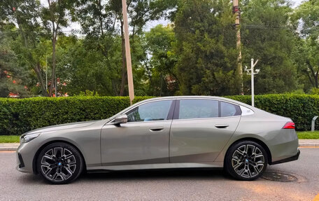 BMW 5 серия, 2024 год, 6 600 000 рублей, 5 фотография