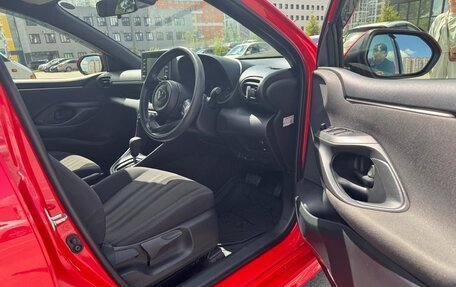 Toyota Yaris, 2020 год, 1 350 000 рублей, 3 фотография