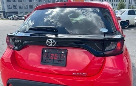 Toyota Yaris, 2020 год, 1 350 000 рублей, 10 фотография