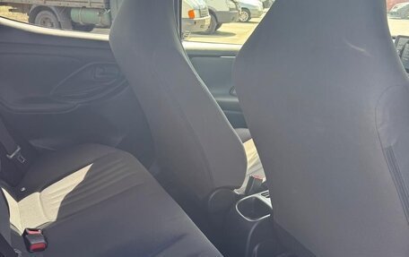Toyota Yaris, 2020 год, 1 350 000 рублей, 11 фотография