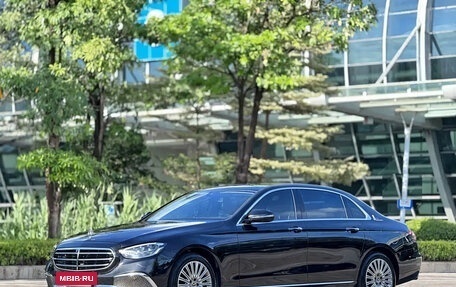 Mercedes-Benz E-Класс, 2022 год, 3 750 000 рублей, 5 фотография