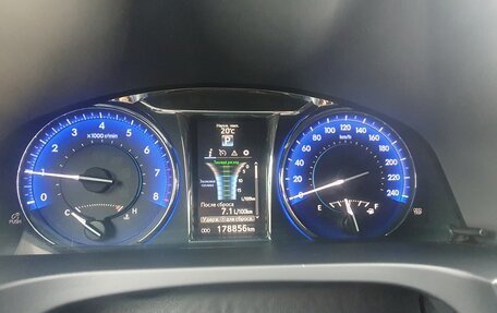 Toyota Camry, 2016 год, 1 700 000 рублей, 7 фотография