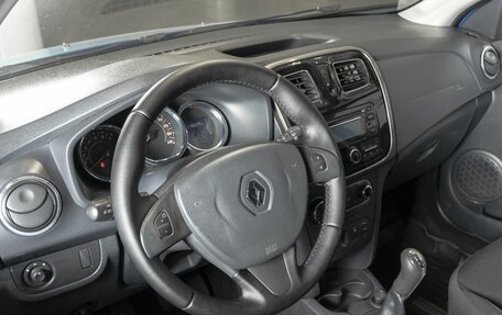 Renault Sandero II рестайлинг, 2015 год, 824 800 рублей, 3 фотография
