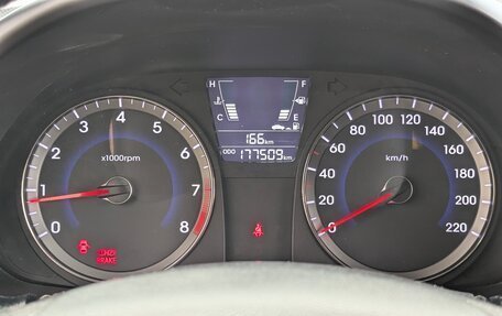 Hyundai Solaris II рестайлинг, 2012 год, 790 000 рублей, 10 фотография