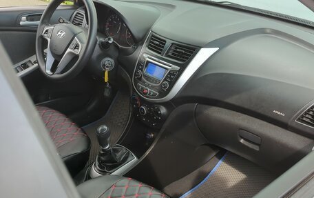 Hyundai Solaris II рестайлинг, 2012 год, 790 000 рублей, 18 фотография