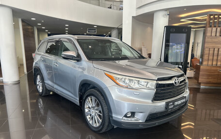 Toyota Highlander III, 2014 год, 3 069 000 рублей, 3 фотография