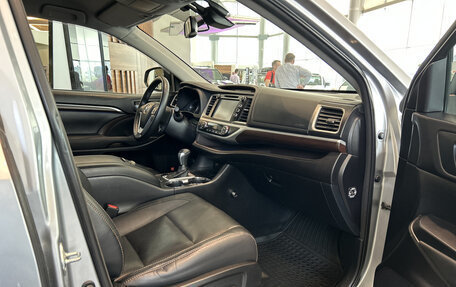 Toyota Highlander III, 2014 год, 3 069 000 рублей, 13 фотография