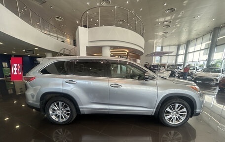 Toyota Highlander III, 2014 год, 3 069 000 рублей, 5 фотография