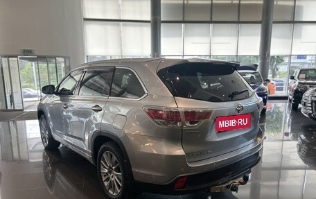 Toyota Highlander III, 2014 год, 3 069 000 рублей, 8 фотография