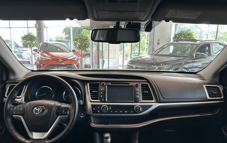 Toyota Highlander III, 2014 год, 3 069 000 рублей, 17 фотография