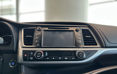 Toyota Highlander III, 2014 год, 3 069 000 рублей, 18 фотография