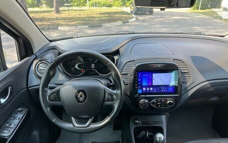 Renault Kaptur I рестайлинг, 2017 год, 1 300 000 рублей, 13 фотография