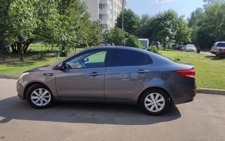 KIA Rio III рестайлинг, 2015 год, 930 000 рублей, 4 фотография