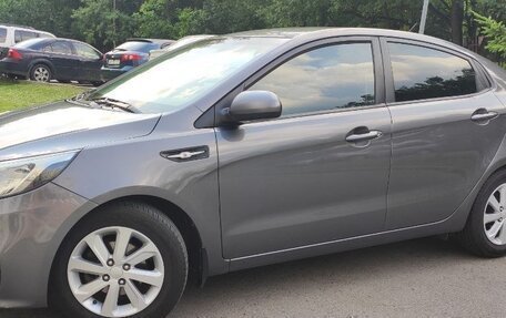 KIA Rio III рестайлинг, 2015 год, 930 000 рублей, 3 фотография