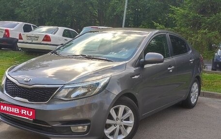 KIA Rio III рестайлинг, 2015 год, 930 000 рублей, 2 фотография