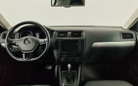Volkswagen Jetta VI, 2015 год, 1 000 000 рублей, 14 фотография