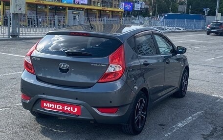 Hyundai Solaris II рестайлинг, 2011 год, 805 000 рублей, 3 фотография