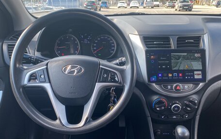 Hyundai Solaris II рестайлинг, 2011 год, 805 000 рублей, 10 фотография