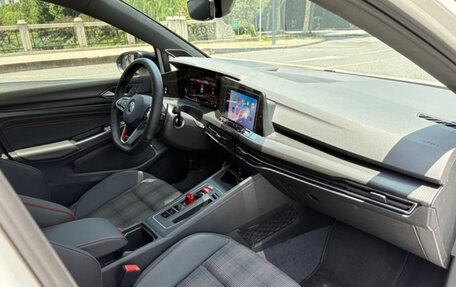 Volkswagen Golf GTI, 2021 год, 2 735 000 рублей, 9 фотография