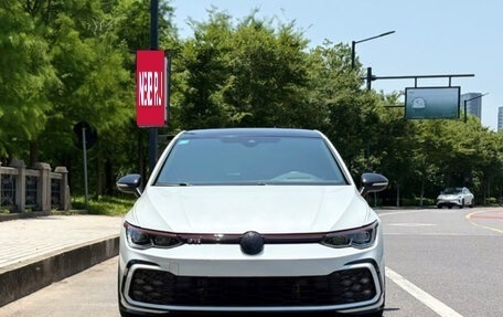 Volkswagen Golf GTI, 2021 год, 2 735 000 рублей, 2 фотография