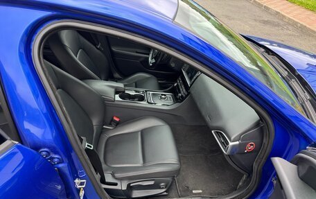 Jaguar XE I рестайлинг, 2016 год, 1 730 000 рублей, 35 фотография