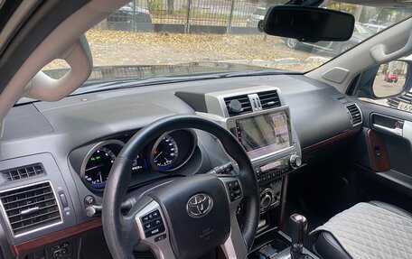Toyota Land Cruiser Prado 150 рестайлинг 2, 2016 год, 4 500 000 рублей, 8 фотография