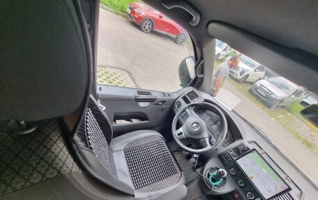 Volkswagen Caravelle T5, 2012 год, 1 960 000 рублей, 6 фотография