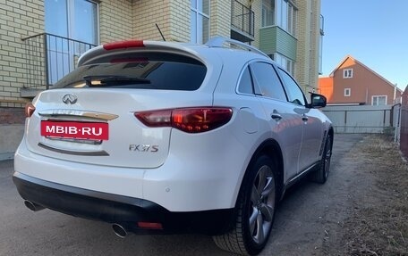 Infiniti FX II, 2010 год, 2 250 000 рублей, 14 фотография