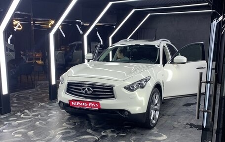 Infiniti FX II, 2010 год, 2 250 000 рублей, 5 фотография