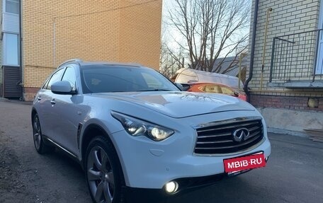 Infiniti FX II, 2010 год, 2 250 000 рублей, 13 фотография