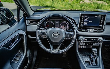 Toyota RAV4, 2019 год, 3 120 000 рублей, 15 фотография