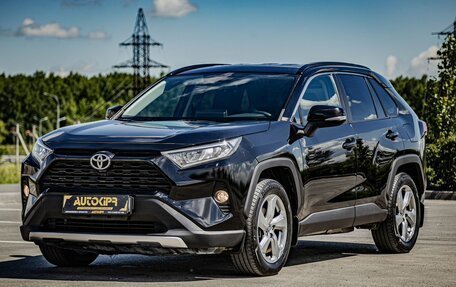 Toyota RAV4, 2019 год, 3 120 000 рублей, 5 фотография